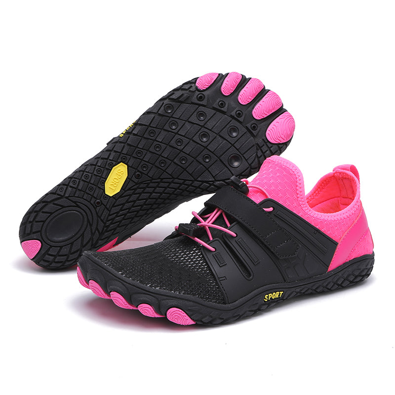 Extra wide toe box for natural toe spread. Ideal for bunions or hammertoes.