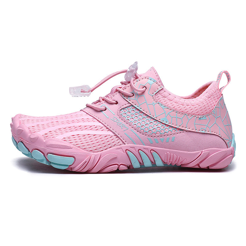 Extra wide, anti-slip sole for maximum stability and grip.